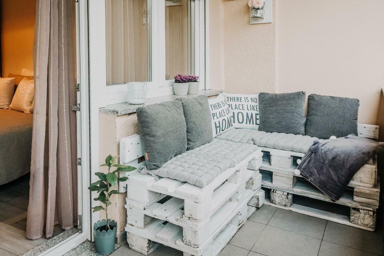 Apartman Bacchus Pula Exterior photo